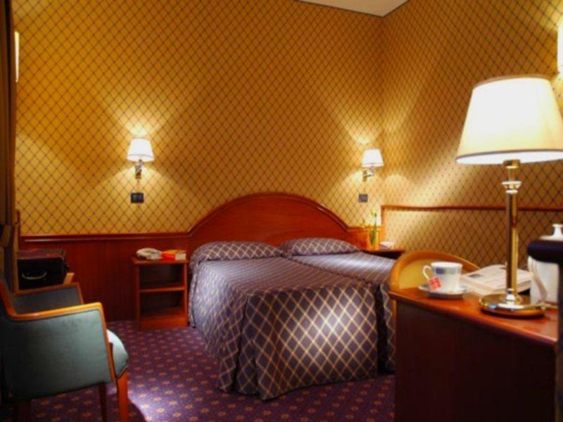 Hotell The Guardian 4*