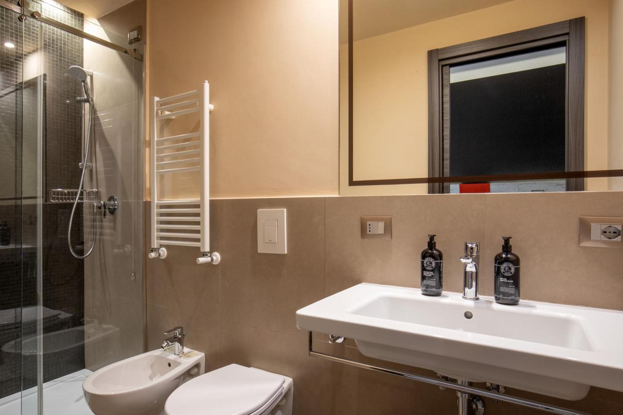 The Guardian Hotell Rom