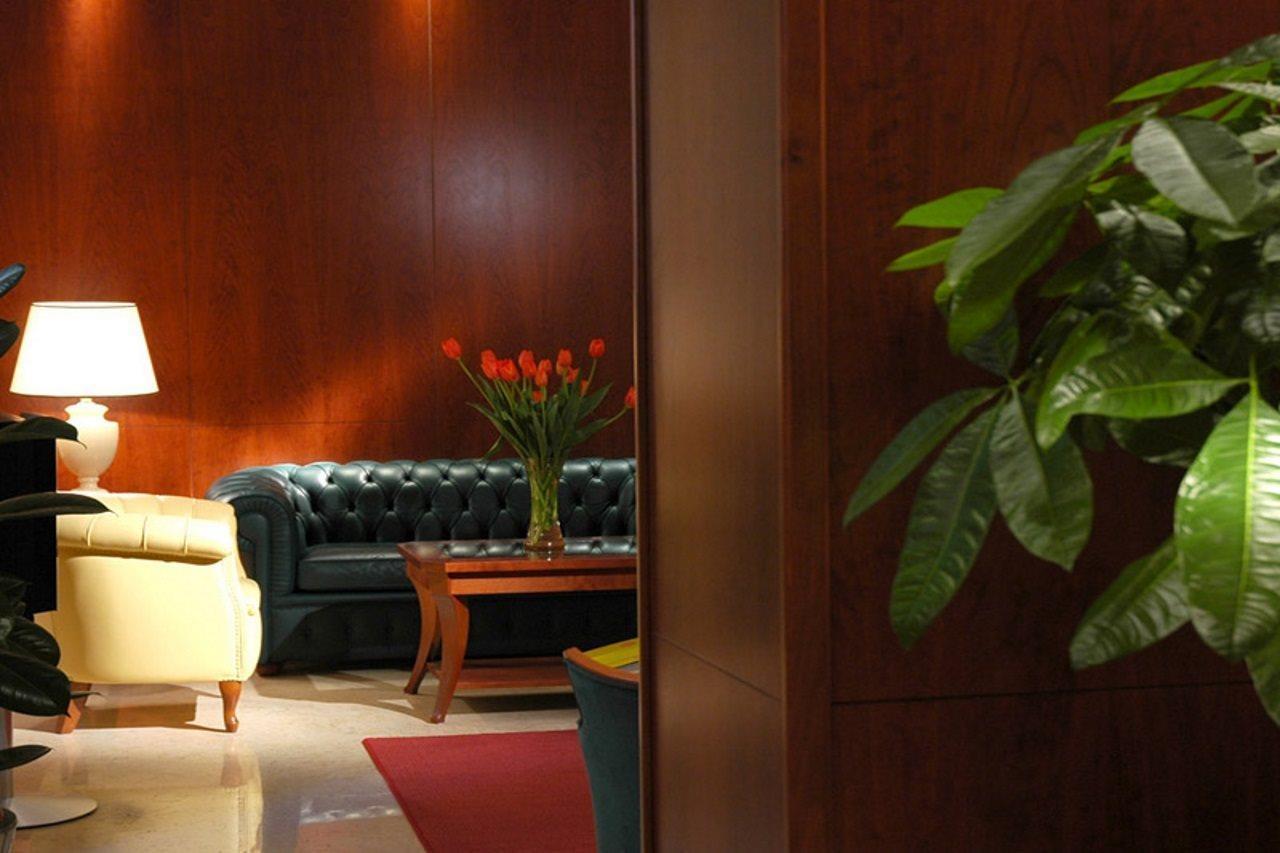 Hotell The Guardian 4*